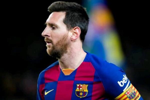 Akhiri Polemik, Messi Putuskan Bertahan di Barcelona 