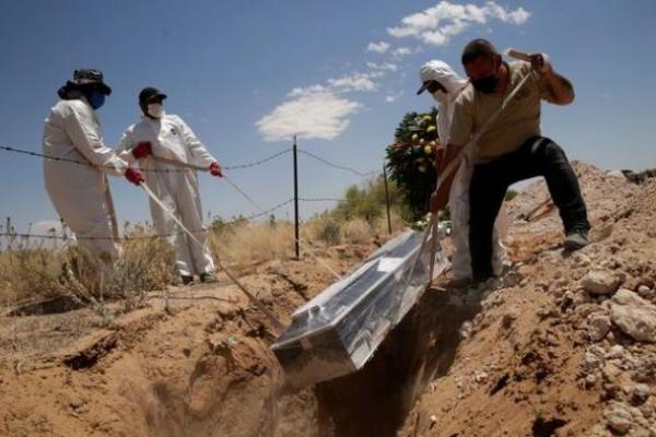 Untuk Pemakaman Jenazah Covid-19, Brazil Bongkar Kuburan Tua