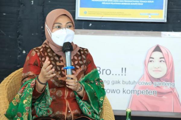 Kunker ke Padang, Menaker Ida Tekankan Pentingnya Keberadaan SDC