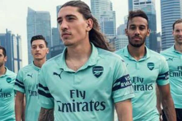 Demi PSG, Hector Bellerin Siap Tinggalkan Arsenal