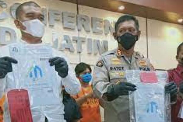 Polisi Tangkap Sindikat Pemalsu Hasil Tes Covid-19 di Jawa Timur