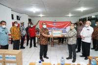 Serahkan Bantuan Masker, Kemendagri Harap FKUB Papua Bantu Sosialisasi Penerapan Prokes