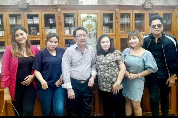  Joe di Klinik Queen di kawasan Sunter Agung, Jakarta Utara, Kamis (16/2/2023). 